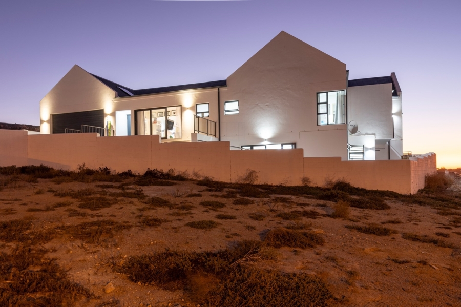 5 Bedroom Property for Sale in Da Gama Bay Western Cape